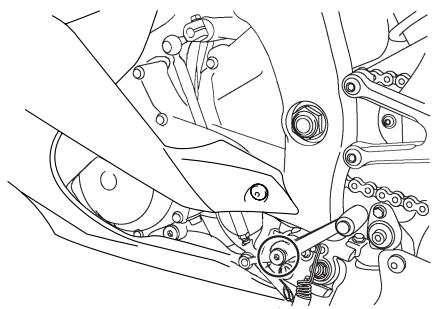 YAMAHA YZF-R6 - Contrôle et lubrification de la poignée et du cable des gaz - 2