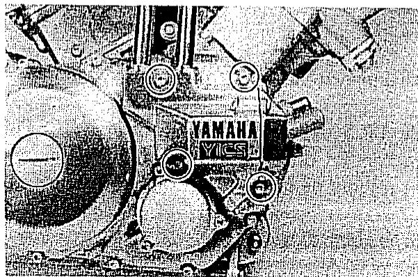 YAMAHA XZ550 - Wasserpumpendeckel und Rohrverbindungen - 1