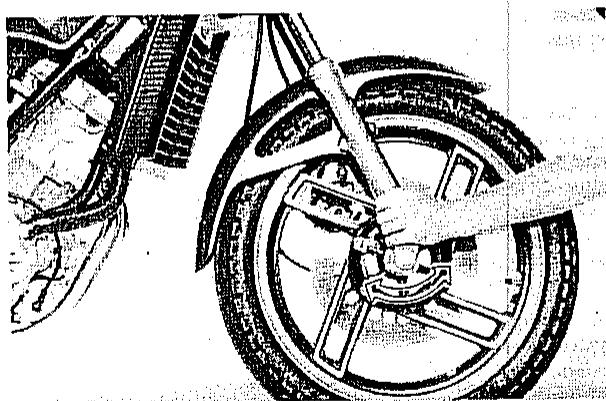 YAMAHA XZ550 - Einstellung des Lenkerkopfes - 1