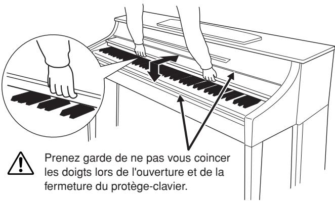 YAMAHA CLP-330 - Pour fermer le protège-clavier : - 1