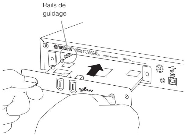 YAMAHA MOTIF-RACK XS - Insérez la carte mLAN16E2 en suivant les rails de guidage. - 1