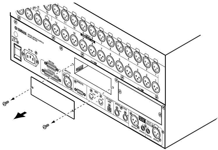 YAMAHA DM 1000 - Installation d'une carte en option - 1