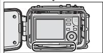NIKON CAISSON ETANCHE FJ-CP1-JUSQU-A 3 M DE PROFONDEUR - Placer l'absorbeur d'humidité - 2