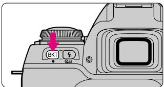 NIKON F80 - Réglage de la sensibilité du film pour l'impression des données entre les vues (uniquement F80S, page 94) - 1