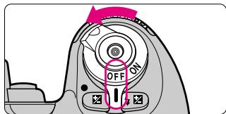 NIKON F80 - Installer les piles et vérifier leur tension - 2