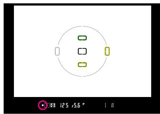 NIKON F80 - Composez la scène et sollicitez légèrement le déclencheur pour faire la mise au point. - 1