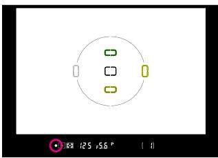 NIKON F80 - Attendez l'apparition de l'indicateur de mise au point correcte ● et pressez franchement mais en douceur le déclencheur. - 1
