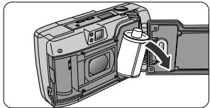 NIKON LITE TOUCH ZOOM 70WS-QD - Ouvrez le dos de l'appareil et retirez le film. - 1