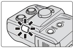 NIKON SB-R200 - Si le témoin de disponibilité rouge clignote immédiatement après la prise de vue - 1