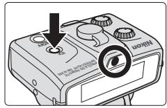 NIKON SB-R200 - Activation et annulation de la lampe de direction à l'aide de la commande correspondante du SB-R200 - 1
