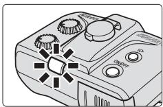 NIKON SB-R200 - Si le témoin de disponibilité rouge clignote immédiatement après la prise de vue - 1