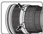 NIKON AF-S NIKKOR 300MM F-2.8G ED VR II - Väljare für fokusfunktion och knapp für fokusfunktion (se sid. 76 für kompatibla kameror). - 2