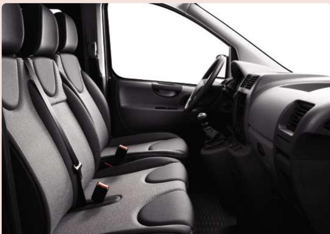 PEUGEOT EXPERT TEPEE - Disponible en 5/6 ou 8/9 places - 2