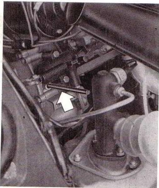 PEUGEOT 204 COUPE - CULBUTEURS - 2