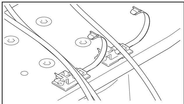 PIONEER PDK-TS25(B) - Uso dei legatori per cavo - 2
