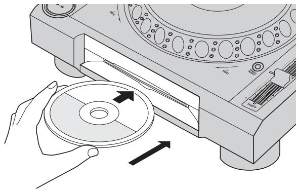 PIONEER CDJ-2000NXS - Insertion d'un disque - 1