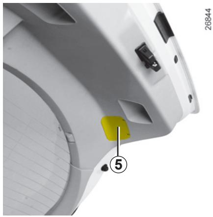 RENAULT LAGUNA 2.0 dCI - FEUX ARRIÈRE : remplacement des lampes (suite) - 1