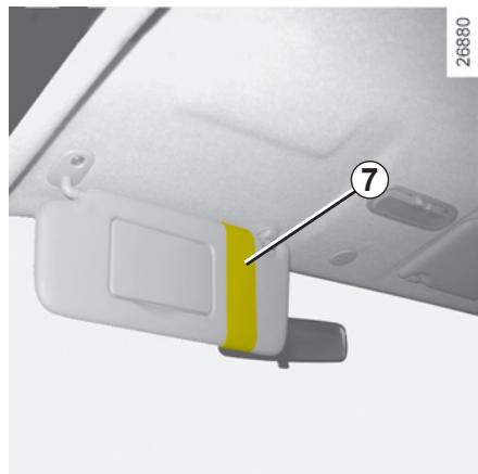RENAULT NOUVELLE TWINGO EXPRESSION - RANGEMENTS/AMÉNAGEMENTS DE L'HABITACLE (suite) - 3