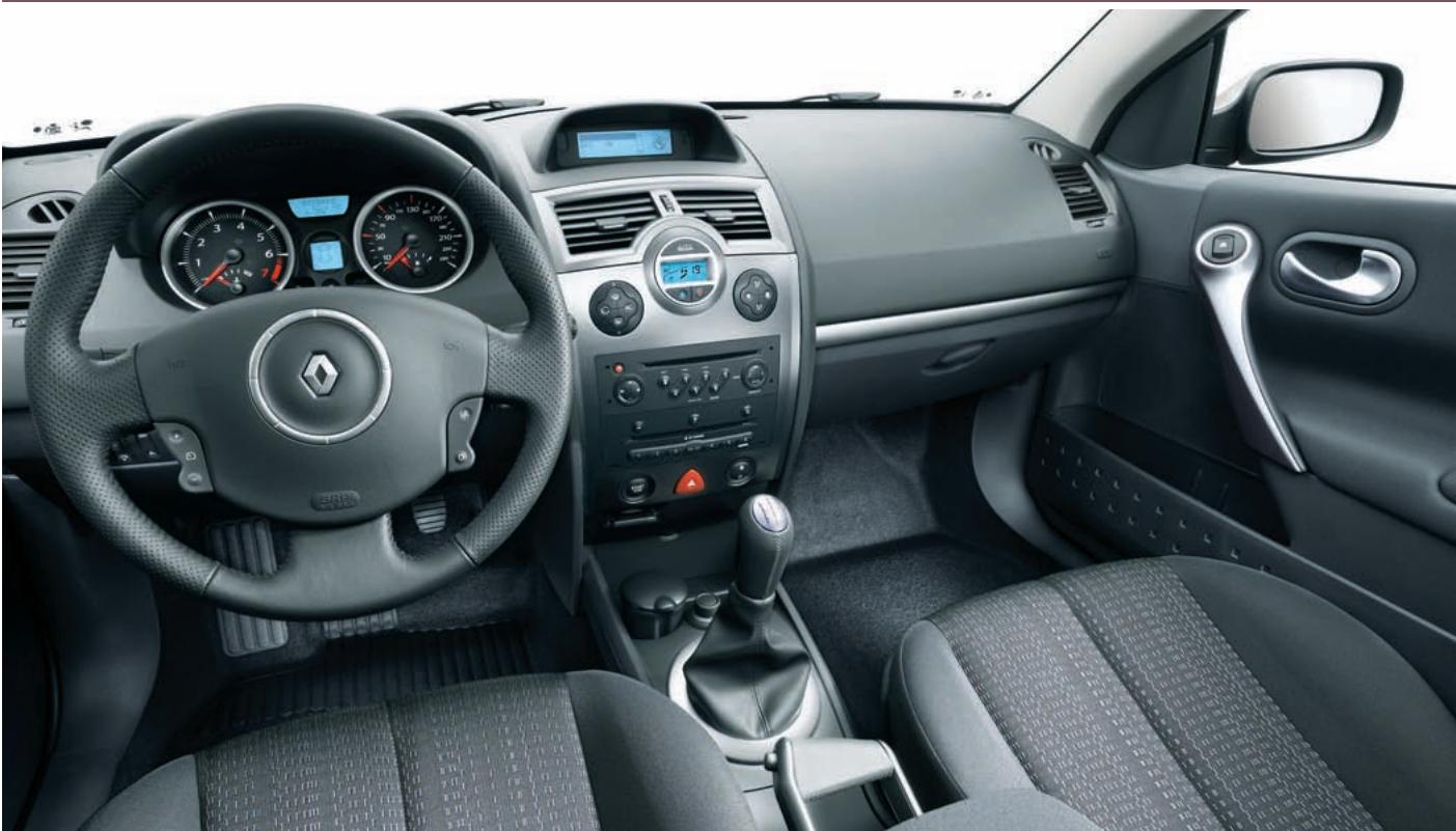 RENAULT MEGANE COUPE-CABRIOLET - EXTÉME - 3
