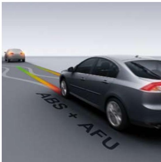 RENAULT NOUVELLE LAGUNA - SON INSTINCT PROTECTEUR. VOTRE SÉCURITÉ. CONVERGENCE! - 3