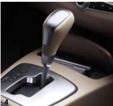 RENAULT NOUVELLE LAGUNA - RANGEMENT ACCODOIR AVANT - 1