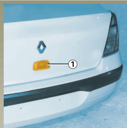 RENAULT CLIO 2 - COFFRE Å BAGAGES - 1