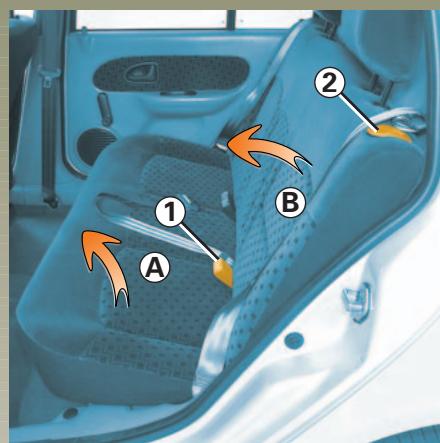 RENAULT CLIO 2 - BANQUETTE ARRIÈRE (fonctionnalité) - 1
