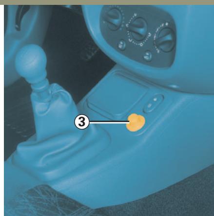 RENAULT CLIO 2 - CENDRIERS - ALLUME-CIGARES - 3