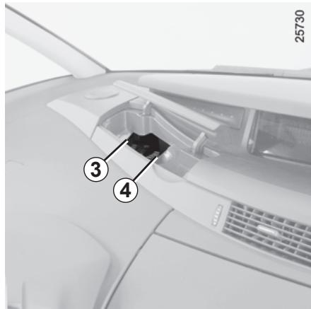 RENAULT ESPACE IV - Compartment à fusibles 3 - 1