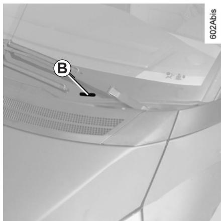 RENAULT ESPACE IV - PLAQUES D'IDENTIFICATION VEHICULE - 2