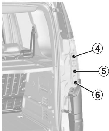 RENAULT KANGO ZE - FEUX ARRIÈRE : remplacement des lampes (1/3) - 3