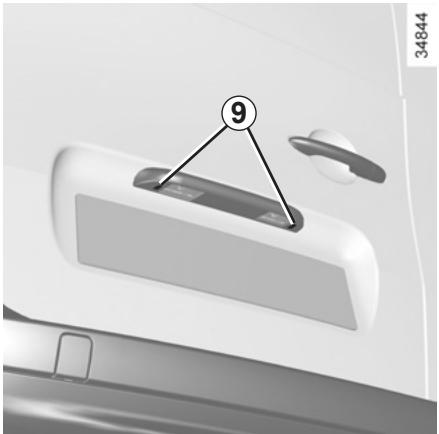 RENAULT KANGO ZE - FEUX ARRIÈRE : remplacement des lampes (3/3) - 1
