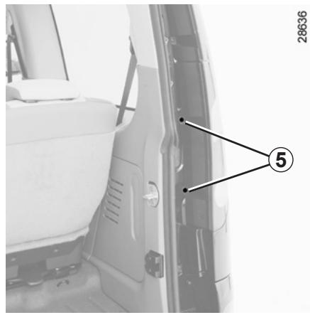 RENAULT KANGOO BE BOP - FEUX ARRÈRE : remplacement des lampes (1/2) - 3