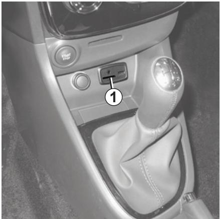 RENAULT R-LINK - CARTE SD : UTILISATION, INITIALISATION (2/2) - 1