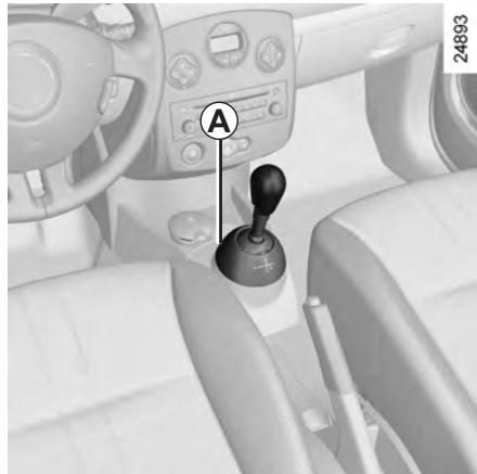 RENAULT CLIO 3 2010 - Stationnement - 2