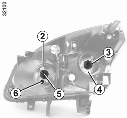 RENAULT KOLEOS 2011 - PROJECTEURS LAMPES HALOGÈNE : remplacement des lampes - 2