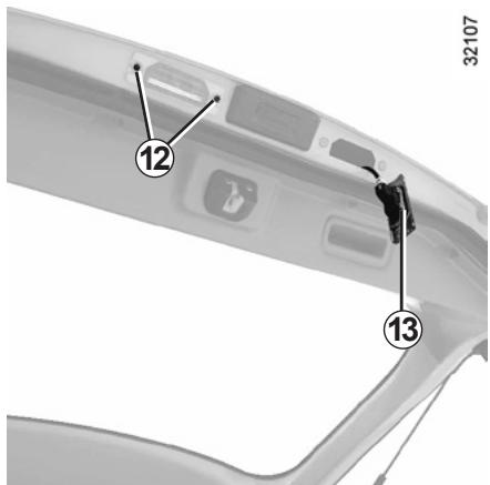 RENAULT KOLEOS 2011 - FEUX ARRIÈRE ET LATÉRAUX : remplacement des lampes (3/3) - 1