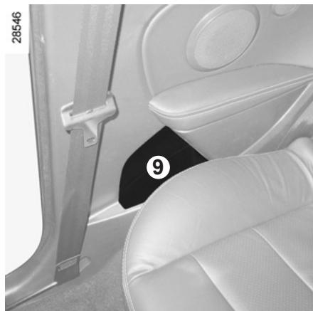 RENAULT MEGANE 3 2013 - RANGEMENTS, AMÉNAGEMENTS HABITACLE (3/4) - 2