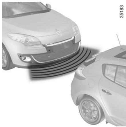 RENAULT MEGANE 3 2013 - Activation/désactivation automatique de l'aide au parking avant - 2