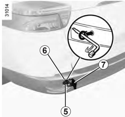 RENAULT MEGANE CC 3 2012 - Utilisez exclusivement les points de remorquage avant 3 et arrière 6. - 2