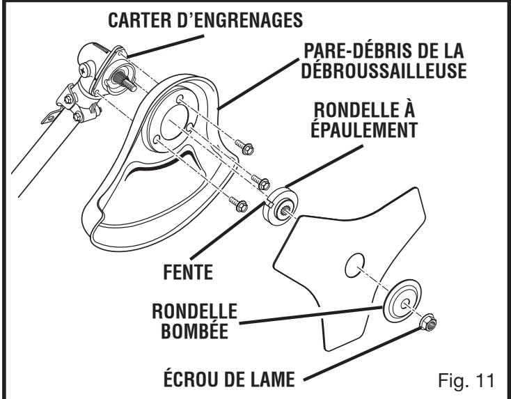 RYOBI RY30020 - INSTALLATION DU DEFLECTEUR D'HERBE ET DE LA TÉTE DE COUPE À LIGNE SUR ARBRE DROIT - 3