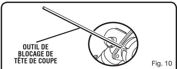 RYOBI RY30020 - INSTALLATION DU DEFLECTEUR D'HERBE ET DE LA TÉTE DE COUPE À LIGNE SUR ARBRE DROIT - 2
