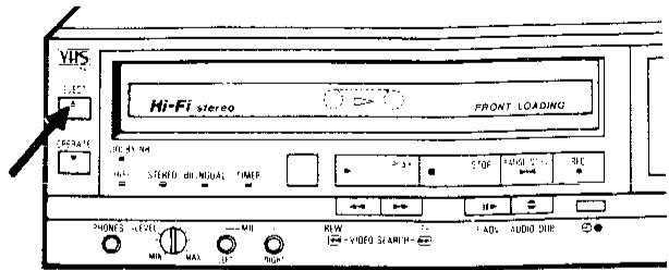 SHARP VC-488 - Retrait de la cassette - 1