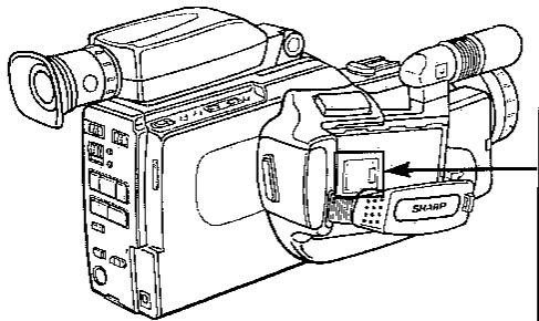 SHARP VL-C8000S - Pose de la pile au lithium - 1