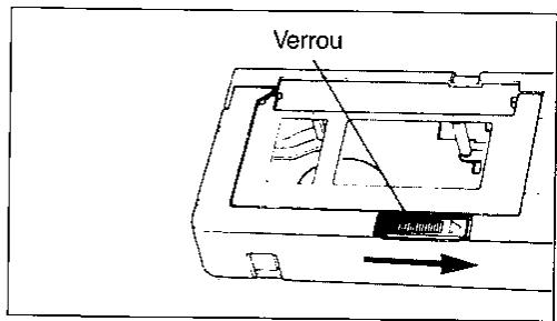 SHARP VL-C8000S - Mise en place d'une cassette compacte dans l'adaptateur - 1