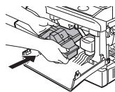 SHARP AL-2041 - INSTALAR EL CARTUCHO TD - 5