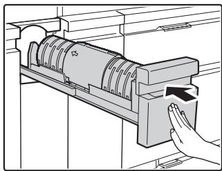 SHARP MX-M850 - Fermez le capot. - 1