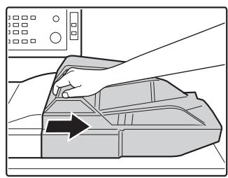 SHARP MX-M850 - Retirez le magasin. - 1