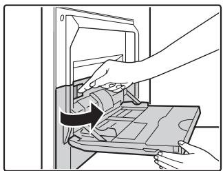 SHARP MX-M850 - Ouvrez le plateau d'alimentation auxiliaire. - 1