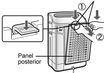 SHARP KC-860U - Retire el panel posterior. - 1
